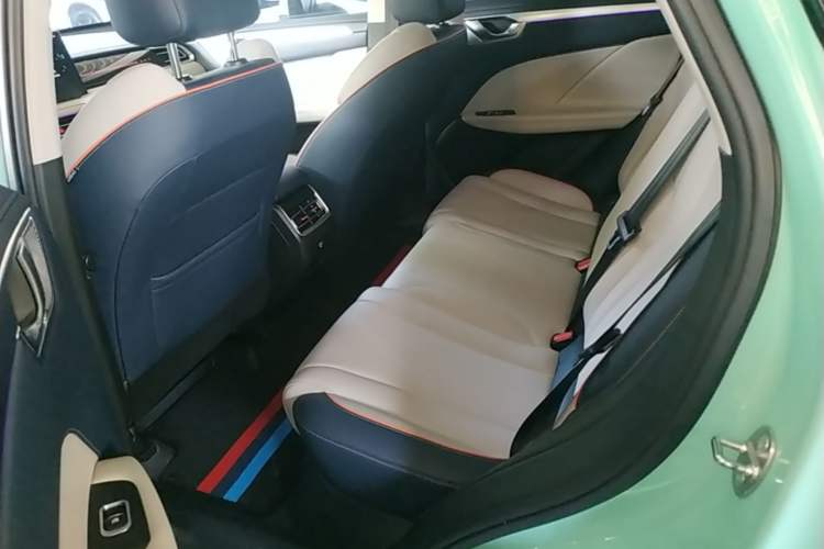 Used Wey Macchiato 2021 1.5L DHT Master Edition Left Rear Seat