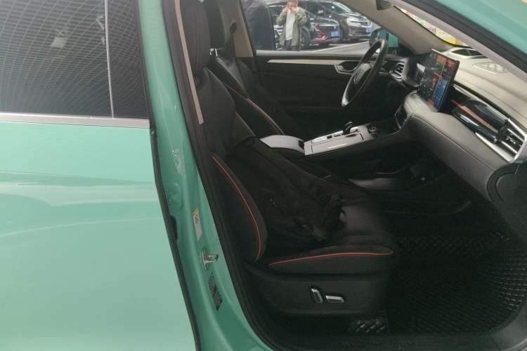 Used Wey Macchiato 2021 1.5L DHT Master Edition Right Front Seat