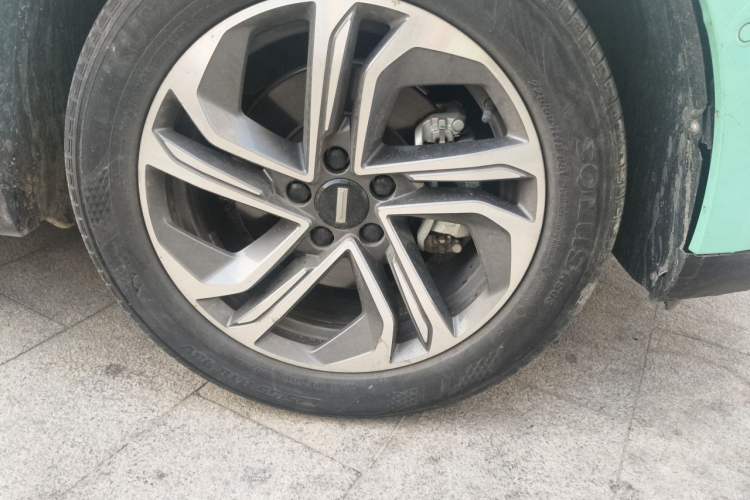 Used Wey Macchiato 2021 1.5L DHT Master Edition Right Front Wheel Hub