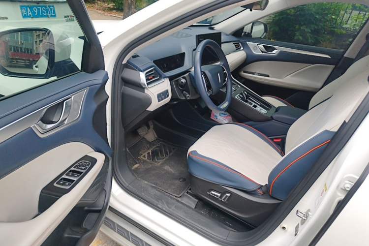 Used Wey Macchiato 2021 1.5L DHT Custom Edition Driver Seat