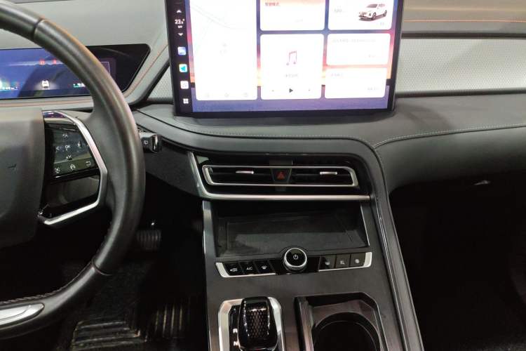 Used Wey Macchiato DHT-PHEV 2021 1.5L Special Edition Audio And AC Panel