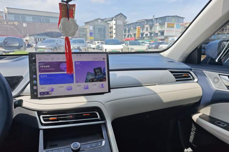 Used Wey Macchiato DHT-PHEV 2021 1.5L Special Edition Audio And AC Panel