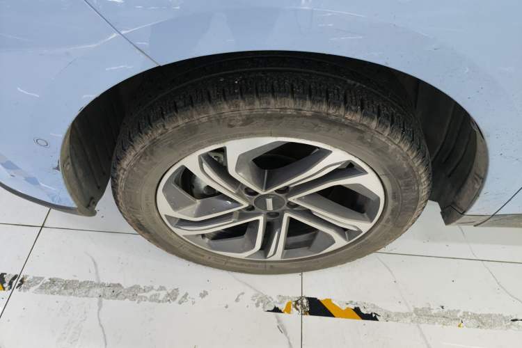 Used Wey Macchiato DHT-PHEV 2021 1.5L Master Edition Left Front Wheel Hub