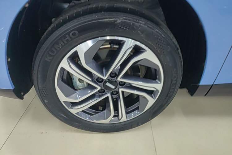 Used Wey Macchiato DHT-PHEV 2021 1.5L Master Edition Left Front Wheel Hub