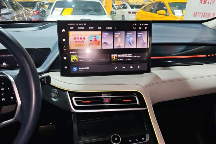 Used Wey Macchiato DHT-PHEV 2021 1.5L Master Edition Audio And AC Panel