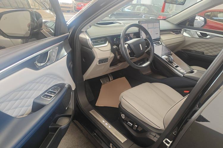 Used Wey Mocha 2021 2.0T Four-Wheel Drive Premium Edition Interior 3