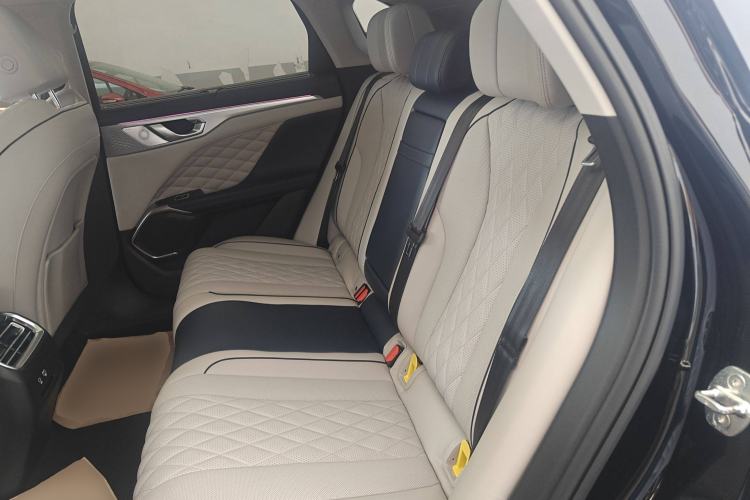 Used Wey Mocha 2021 2.0T Four-Wheel Drive Premium Edition Interior 4