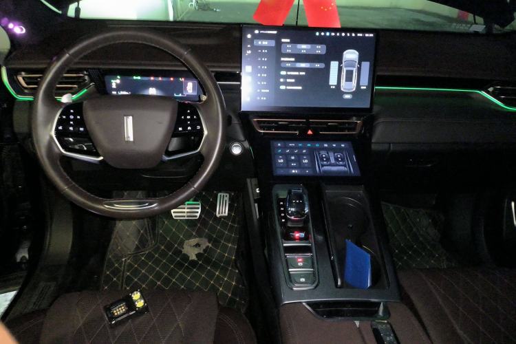 Used Wey Mocha 2021 2.0T Four-Wheel Drive Premium Edition Interior 2