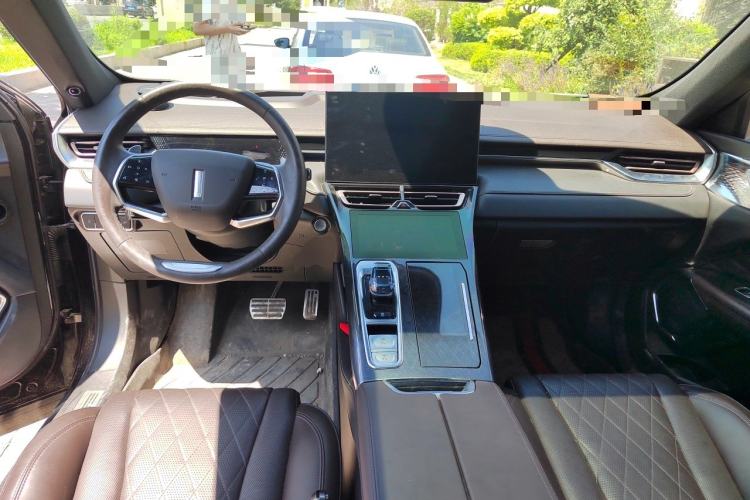 Used Wey Mocha 2021 2.0T Two-Wheel-Drive Premium Edition Center Console