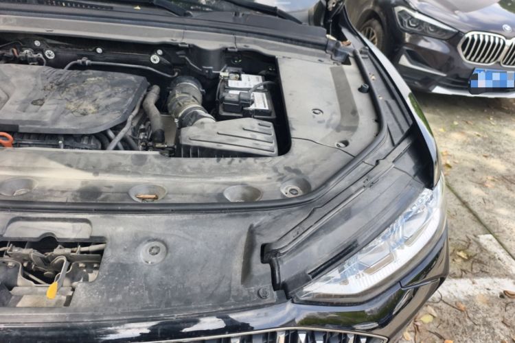 Used Wey Mocha 2021 2.0T Two-Wheel-Drive Premium Edition Engine Bay Left