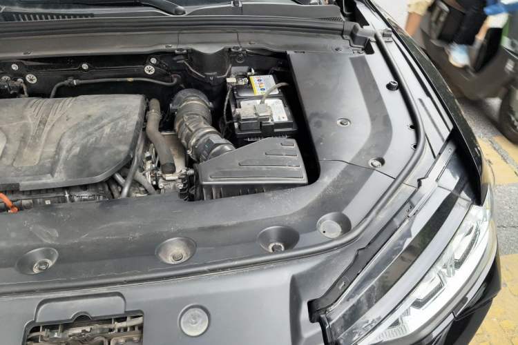 Used Wey Mocha 2021 2.0T Two-Wheel-Drive Premium Edition Engine Bay Left