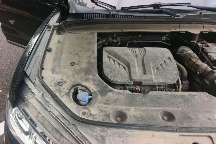 Used Wey Mocha 2021 2.0T Four-Wheel Drive Premium Edition Engine Bay Right