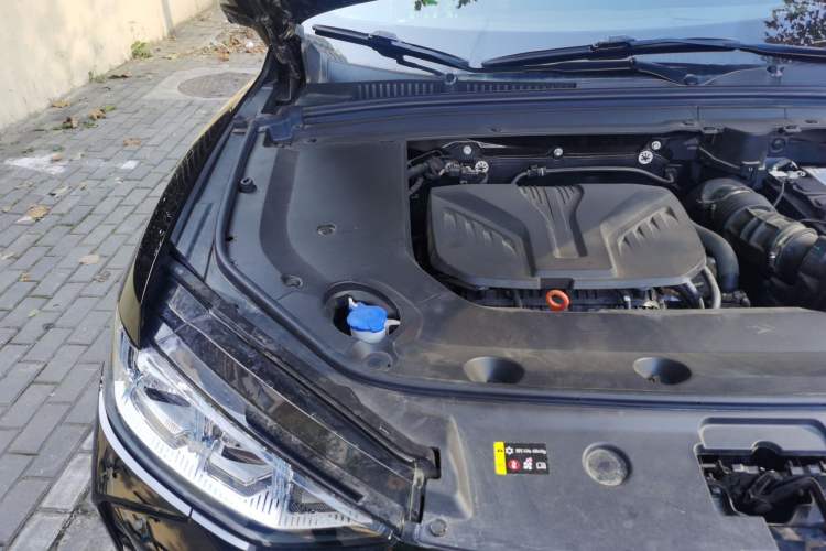 Used Wey Mocha 2021 2.0T Two-Wheel-Drive Premium Edition Engine Bay Right