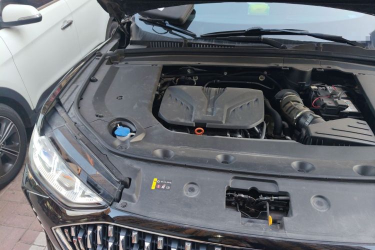 Used Wey Mocha 2021 2.0T Two-Wheel-Drive Premium Edition Engine Bay Right