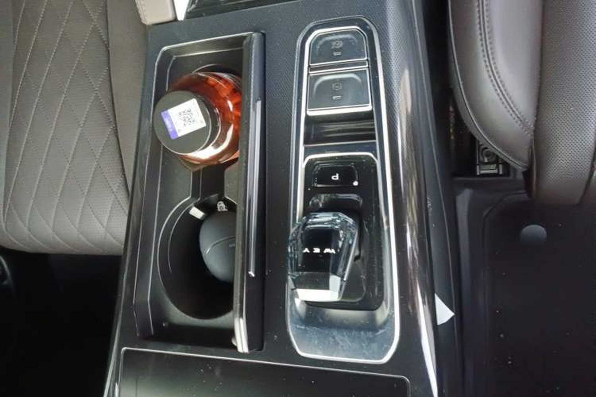 Used Wey Mocha 2021 2.0T Two-Wheel Drive NOH Smart Navigation Edition Gear Lever