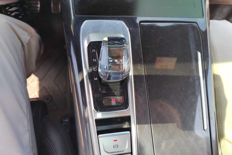 Used Wey Mocha 2021 2.0T Two-Wheel-Drive Premium Edition Gear Lever