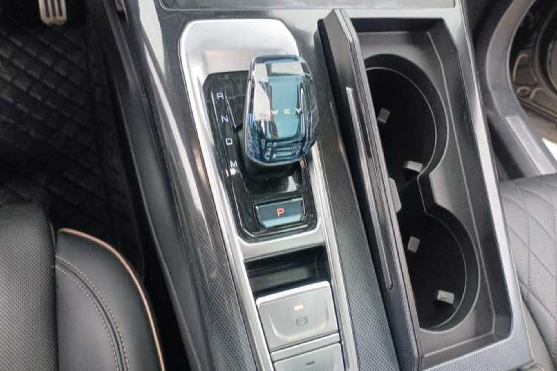 Used Wey Mocha 2021 2.0T Four-Wheel Drive Premium Edition Gear Lever