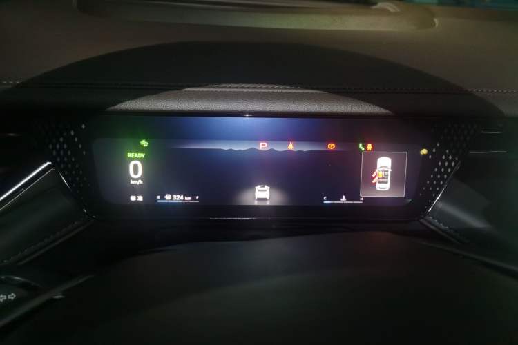 Used Wey Mocha 2021 2.0T Two-Wheel-Drive Premium Edition Instrument Cluster