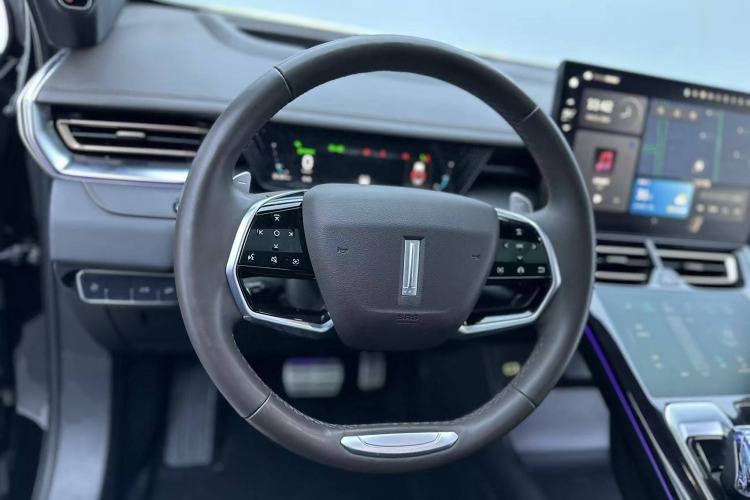 Used Wey Mocha 2021 2.0T Two-Wheel-Drive Premium Edition Interior 1