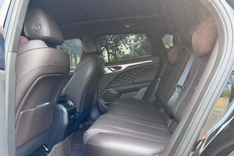 Used Wey Mocha 2021 2.0T Two-Wheel-Drive Ultra-Strong Version Interior 2