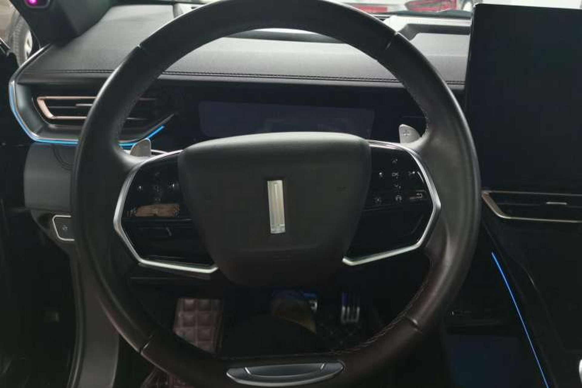 Used Wey Mocha 2021 2.0T Two-Wheel-Drive Ultra-Strong Version Interior 2