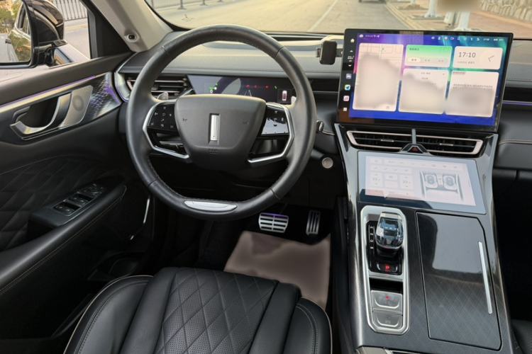 Used Wey Mocha 2021 2.0T Two-Wheel-Drive Premium Edition Interior 3