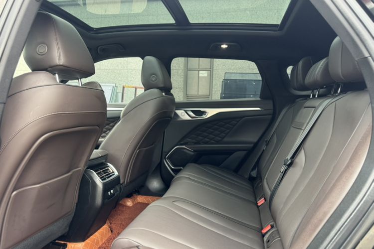 Used Wey Mocha 2021 2.0T Two-Wheel-Drive Ultra-Strong Version Interior 4