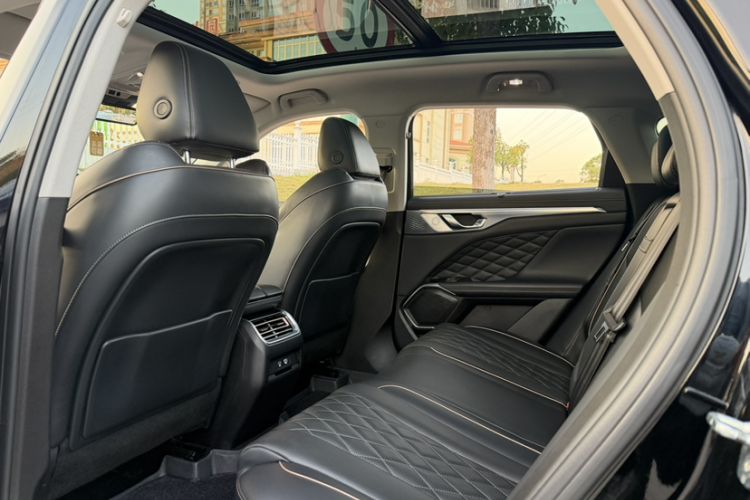 Used Wey Mocha 2021 2.0T Two-Wheel-Drive Premium Edition Interior 7