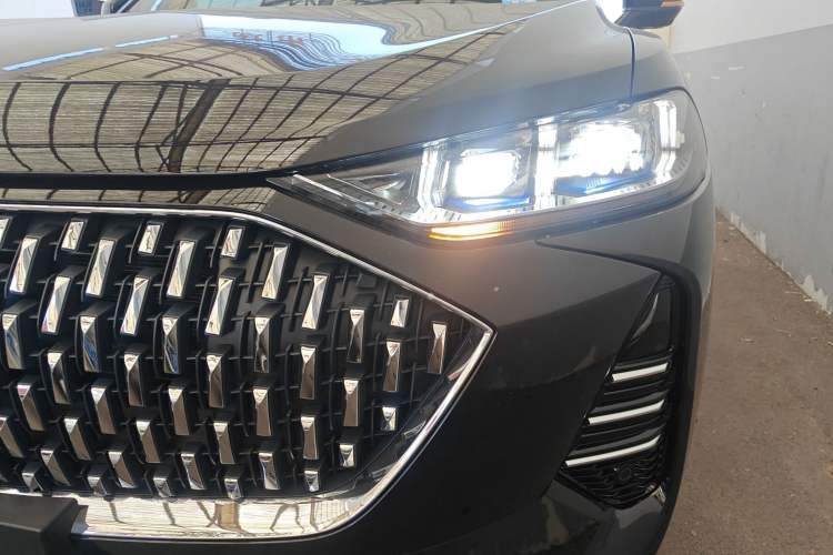 Used Wey Mocha 2021 2.0T Four-Wheel Drive Premium Edition Left Front Headlight