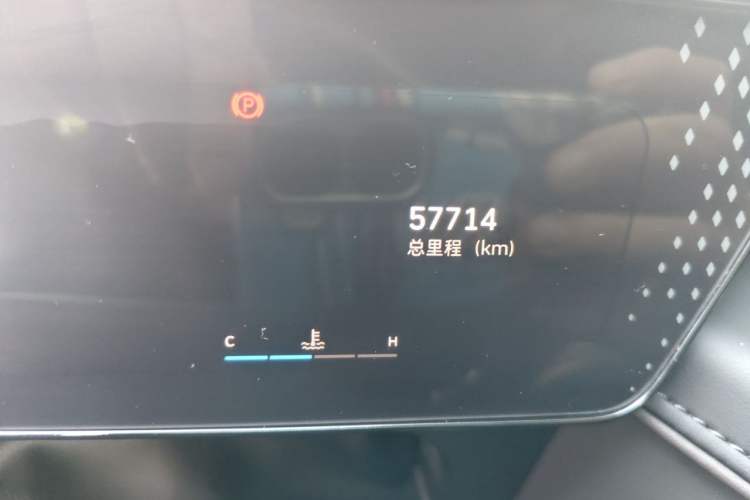 Used Wey Mocha 2021 2.0T Four-Wheel Drive Premium Edition Odometer Close Up