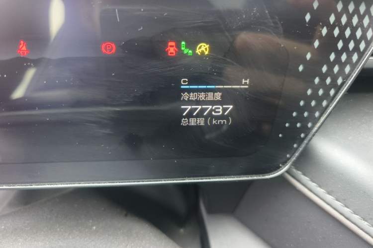 Used Wey Mocha 2021 2.0T Four-Wheel Drive Premium Edition Odometer Close Up