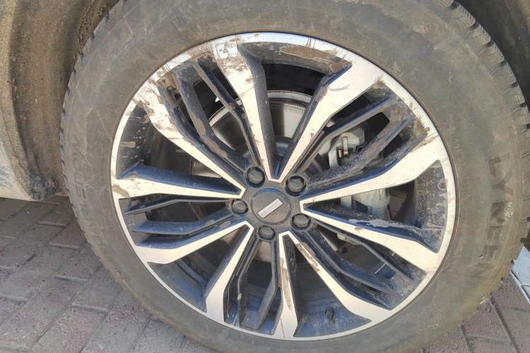Used Wey Mocha 2021 2.0T Two-Wheel-Drive Premium Edition Right Front Wheel Hub