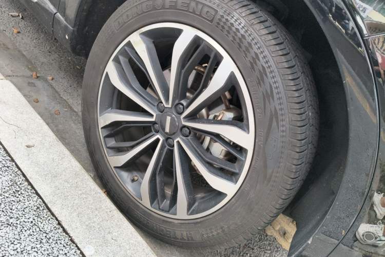 Used Wey Mocha 2021 2.0T Two-Wheel-Drive Premium Edition Right Front Wheel Hub