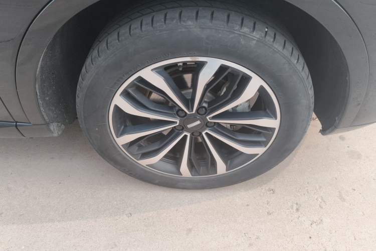 Used Wey Mocha 2021 2.0T Two-Wheel-Drive Ultra-Strong Version Right Front Wheel Hub
