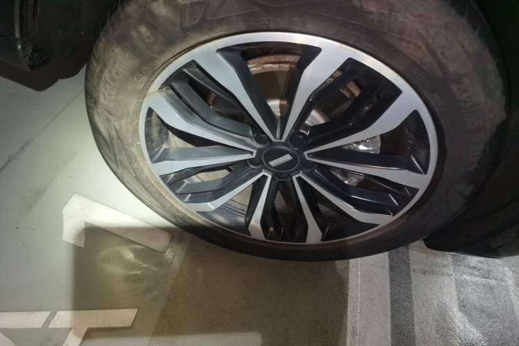 Used Wey Mocha 2021 2.0T Two-Wheel-Drive Premium Edition Right Front Wheel Hub