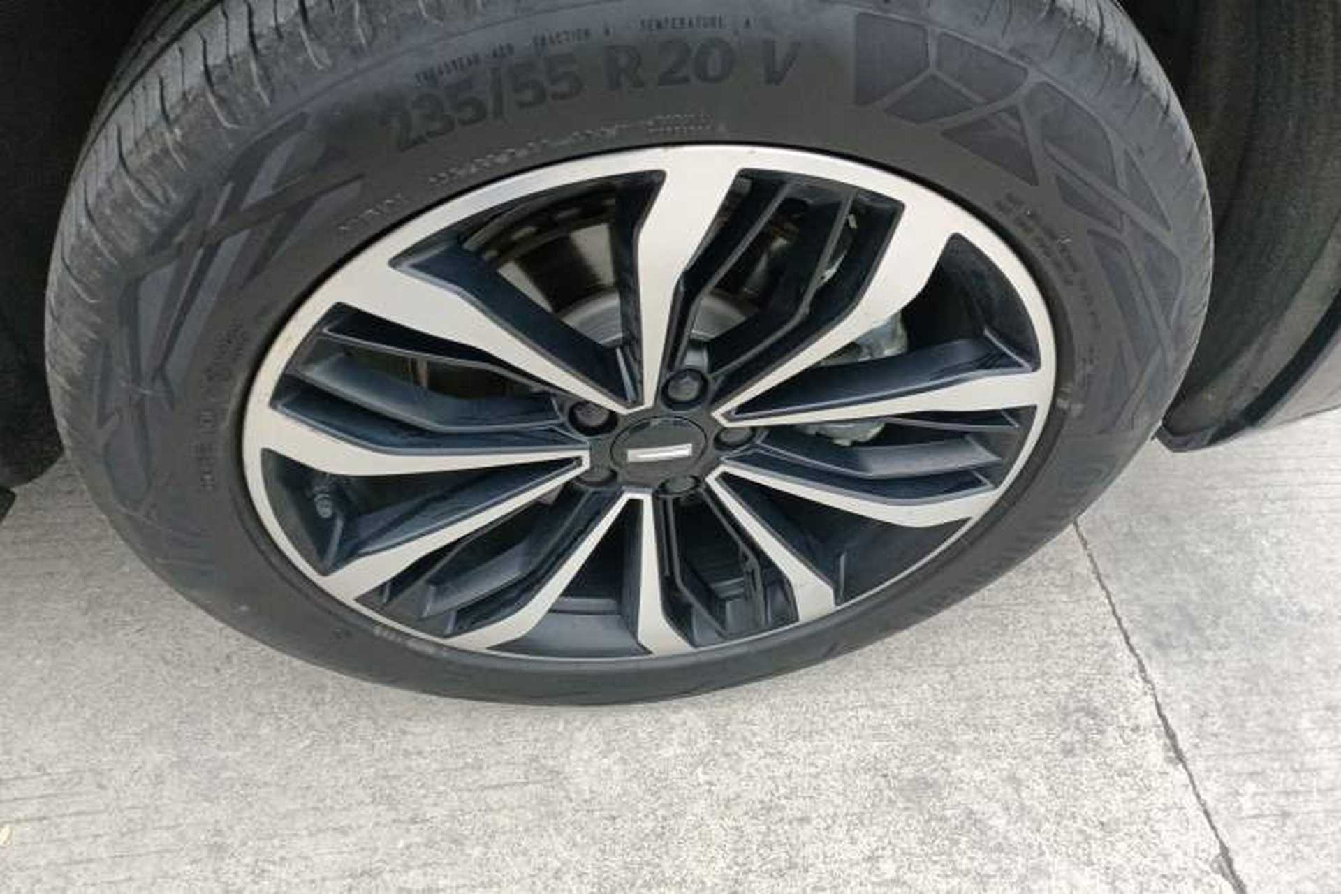 Used Wey Mocha 2021 2.0T Four-Wheel Drive Premium Edition Right Rear Wheel Hub