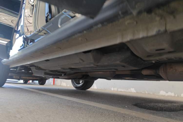 Used Wey Mocha 2021 2.0T Four-Wheel Drive Premium Edition Right Side Sill