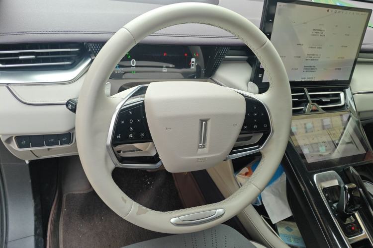 Used Wey Mocha 2021 2.0T Two-Wheel-Drive Ultra-Strong Version Steering Wheel