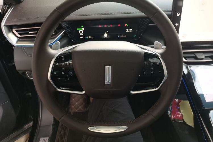 Used Wey Mocha 2021 2.0T Two-Wheel-Drive Ultra-Strong Version Steering Wheel