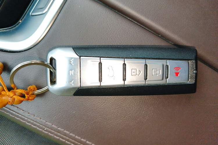 Used Wey Mocha 2021 2.0T Two-Wheel-Drive Premium Edition Vehicle Key