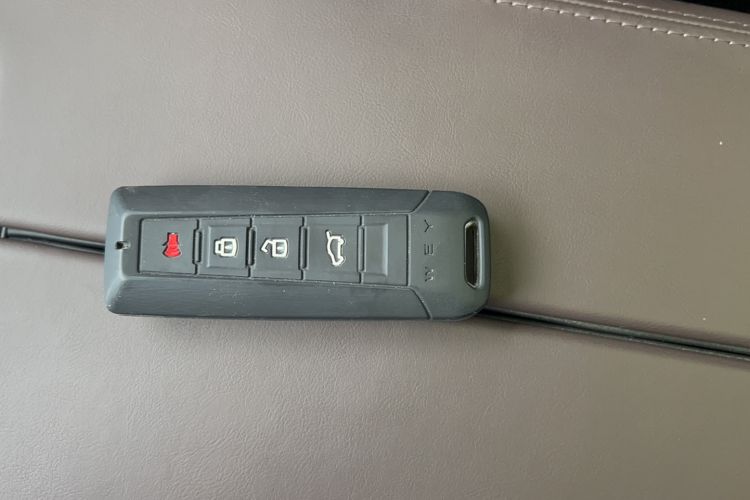 Used Wey Mocha 2021 2.0T Two-Wheel-Drive Premium Edition Vehicle Key