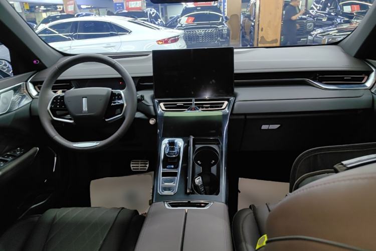 Used Wey Mocha 2021 2.0T Two-Wheel-Drive Premium Edition Center Console