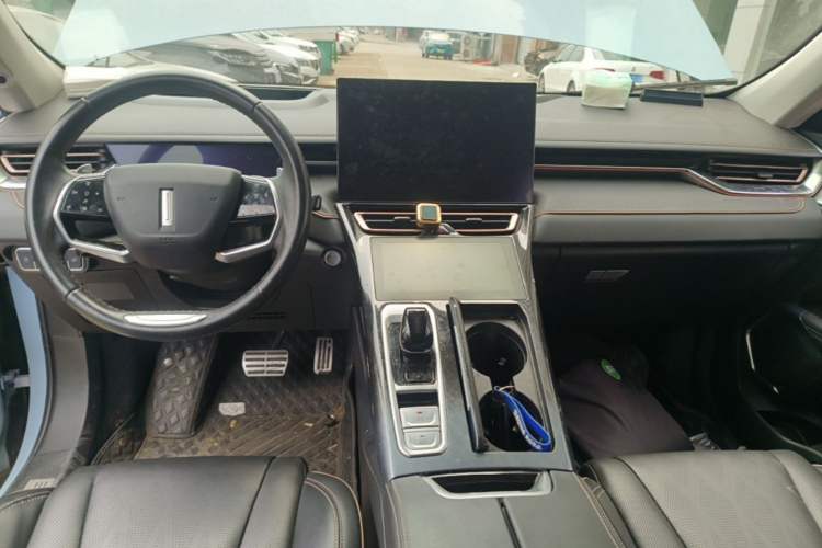Used Wey Mocha 2021 2.0T Two-Wheel-Drive Ultra-Strong Version Center Console