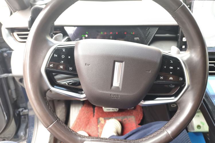 Used Wey Mocha 2021 2.0T Four-Wheel Drive Premium Edition Center Console