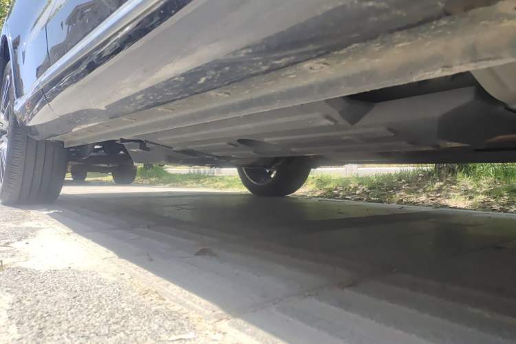 Used Wey Mocha 2021 2.0T Two-Wheel-Drive Ultra-Strong Version Chassis Front Right