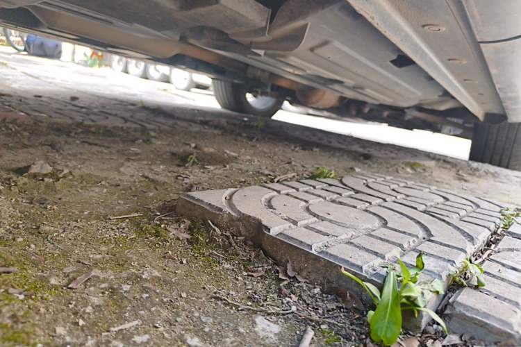 Used Wey Mocha 2021 2.0T Four-Wheel Drive Premium Edition Chassis Rear Right
