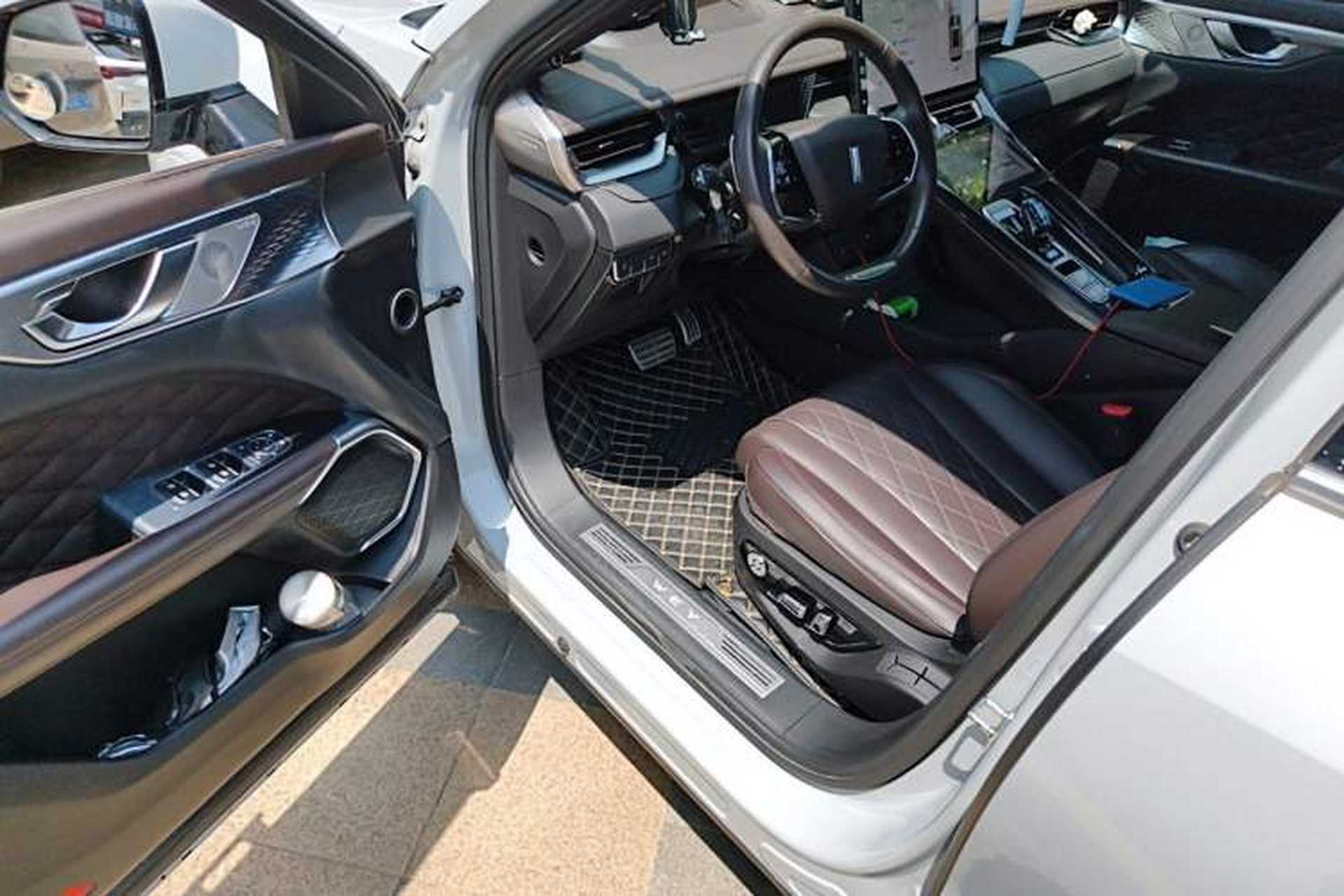 Used Wey Mocha 2021 2.0T Two-Wheel-Drive Premium Edition Driver Seat