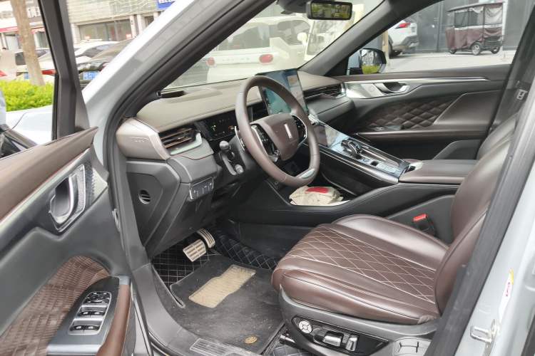 Used Wey Mocha 2021 2.0T Two-Wheel-Drive Premium Edition Driver Seat