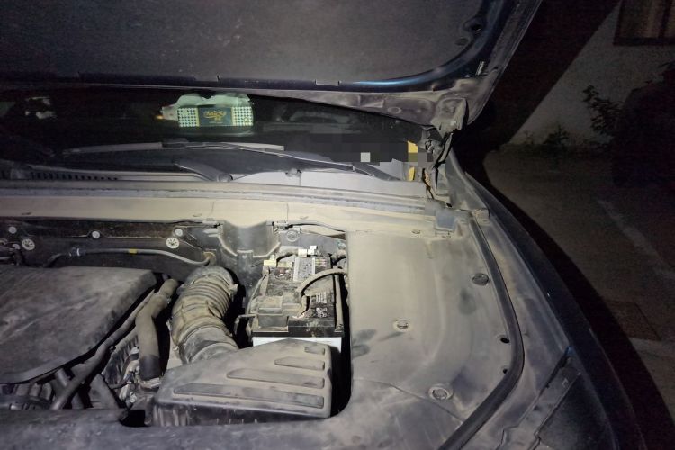 Used Wey Mocha 2021 2.0T Two-Wheel-Drive Premium Edition Engine Bay Left