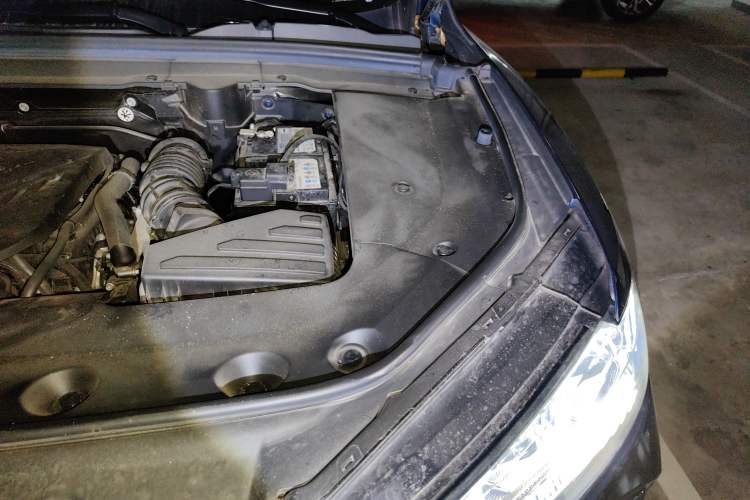 Used Wey Mocha 2021 2.0T Four-Wheel Drive Premium Edition Engine Bay Left